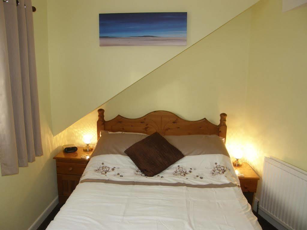 Kingswinford Guest House ペイントン エクステリア 写真